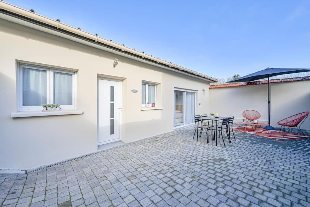 La Parenthese Apartment Claye Souilly Bagian luar foto