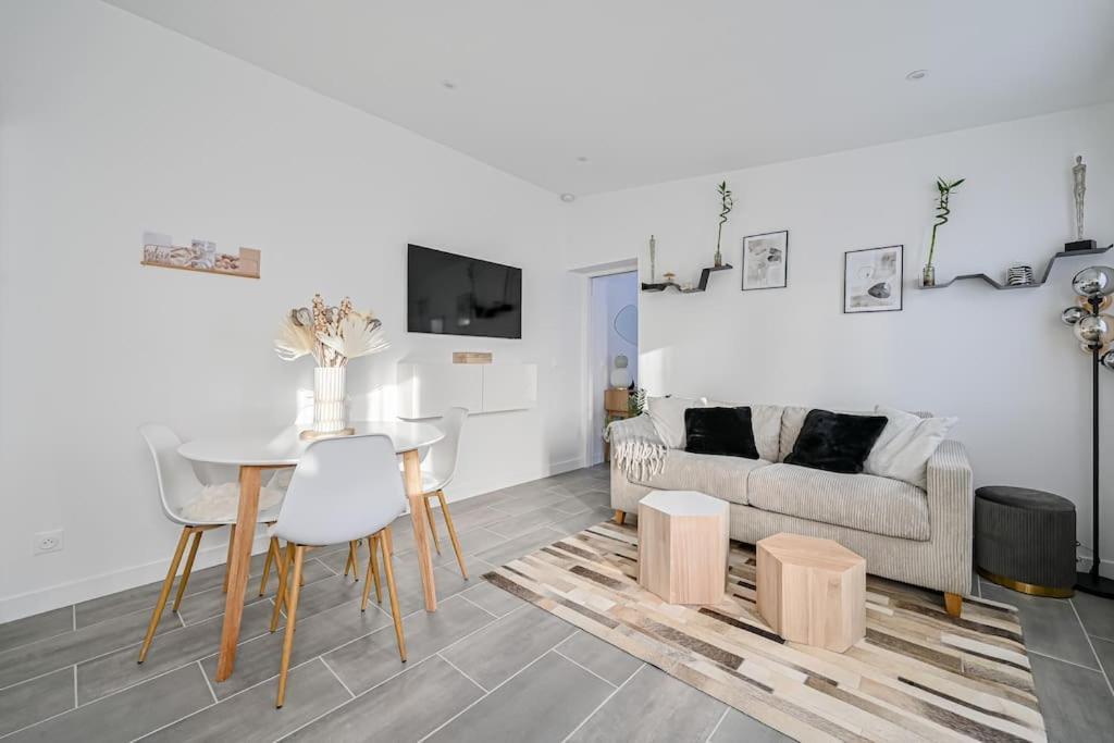 La Parenthese Apartment Claye Souilly Bagian luar foto